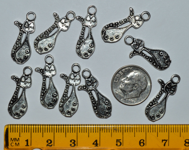 Sitting Pretty Cat Charms, Antique Silver - Pack of 10