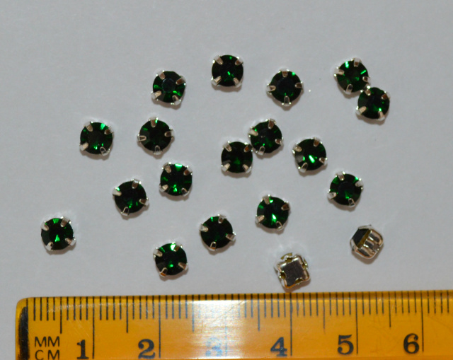 Rose Montees, Emerald Green, 4.6mm, Package of 20 or 100