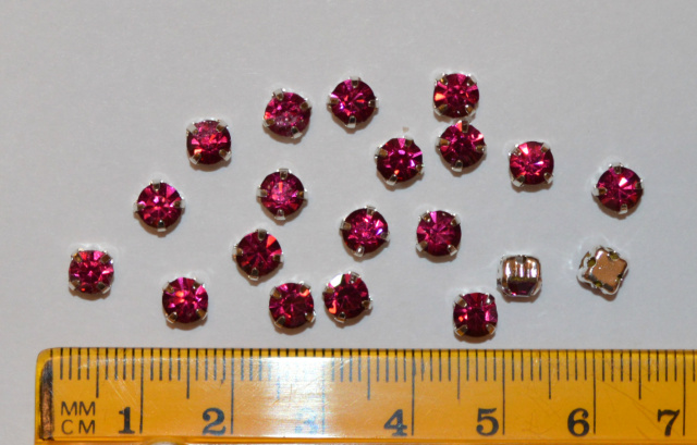 Rose Montees, Fuchsia, 4.6mm, Package of 20 or 100